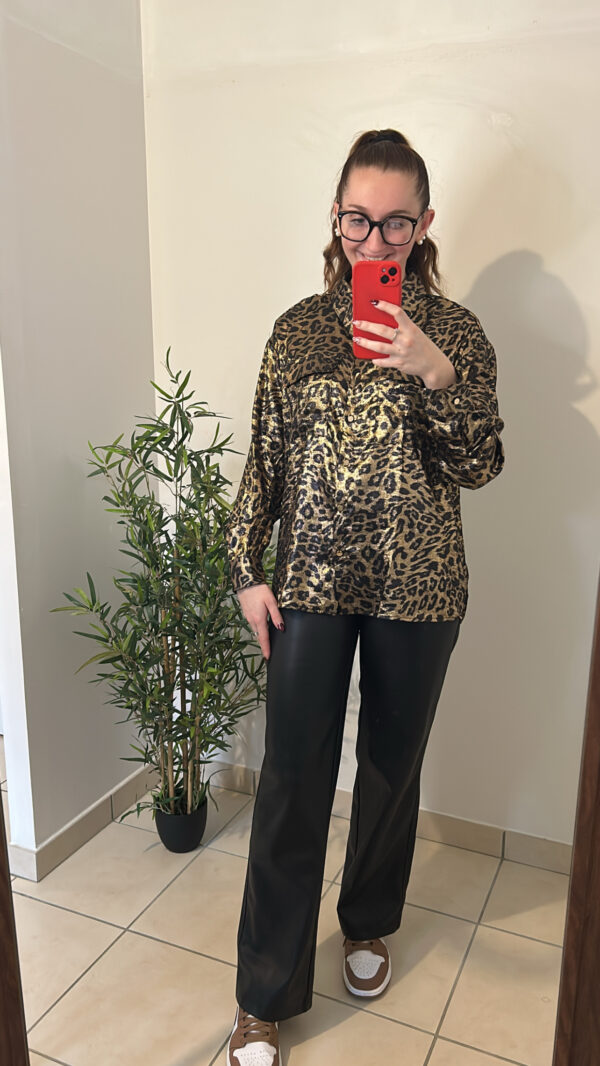 Chemise motif léopard irisée – Image 3